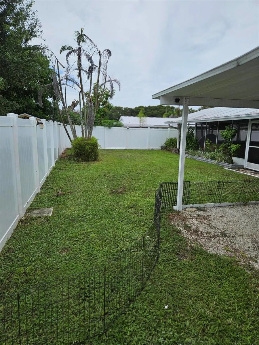 807 GRANDVIEW BOULEVARD Fort Pierce, FL 34982