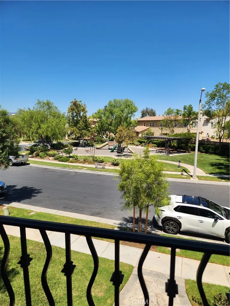 4359 Altivo Corona, CA 92883