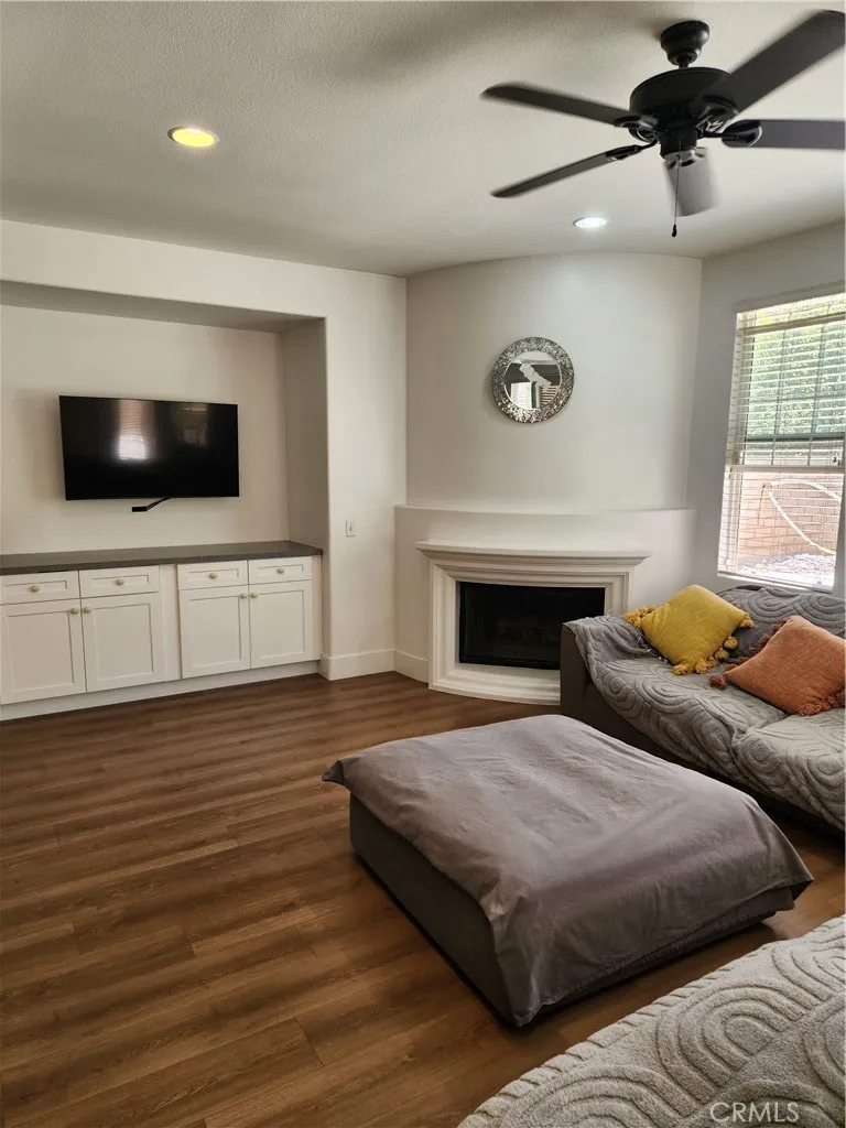 4359 Altivo Corona, CA 92883