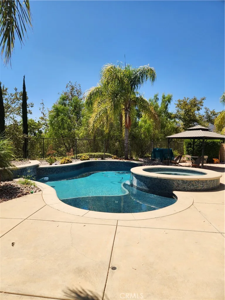 4359 Altivo Corona, CA 92883