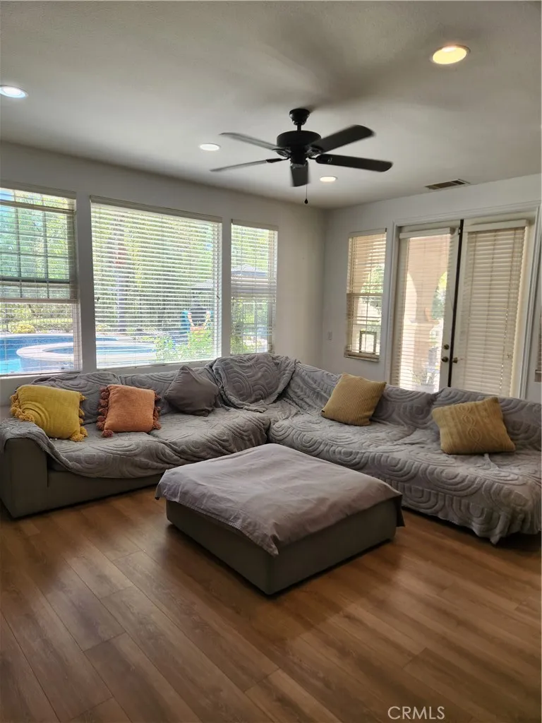 4359 Altivo Corona, CA 92883