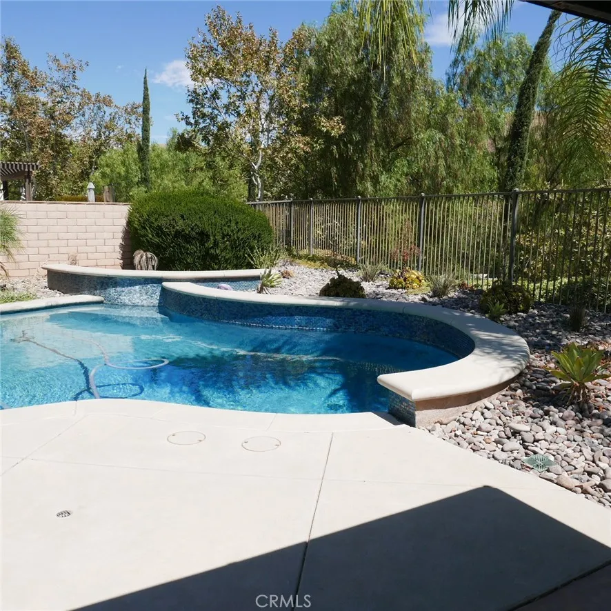 4359 Altivo Corona, CA 92883