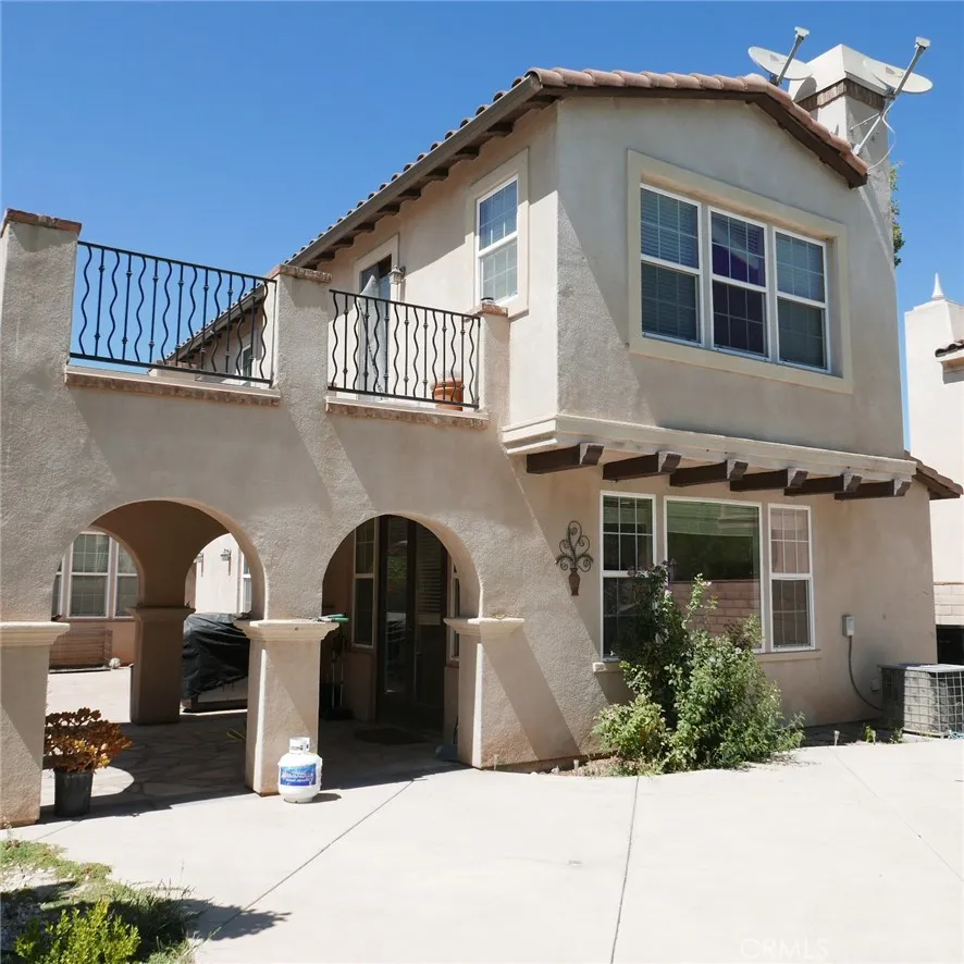 4359 Altivo Corona, CA 92883