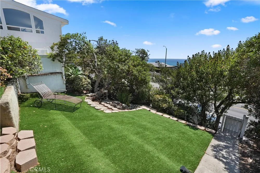 32082 Coast Hwy Laguna Beach, CA 92651