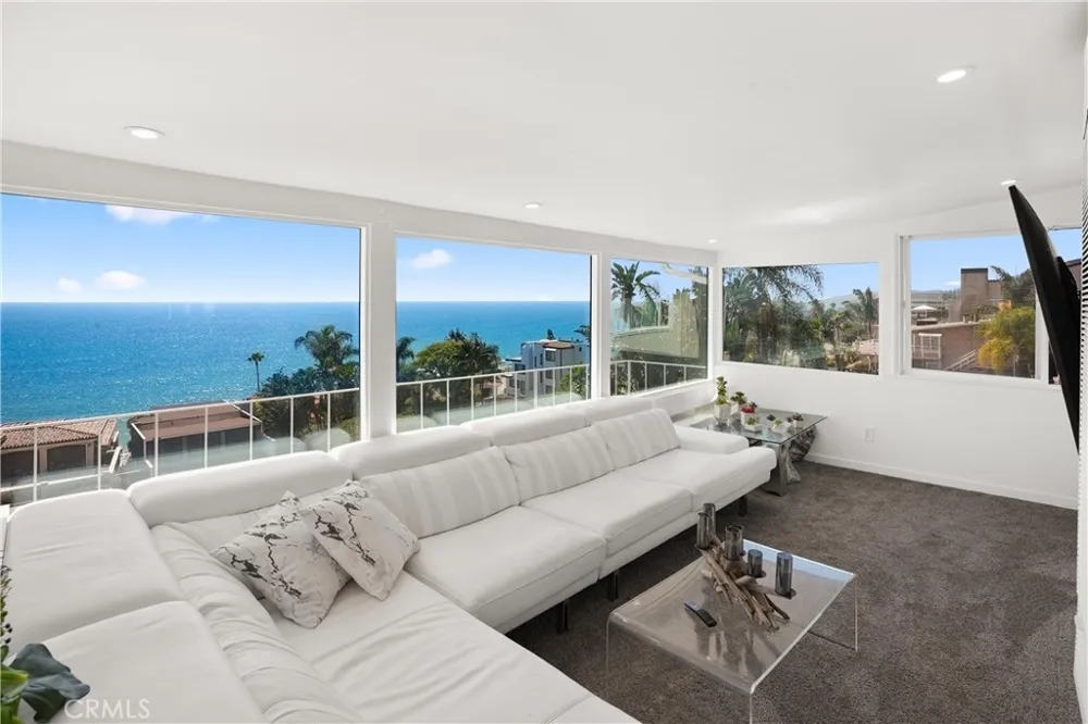 32082 Coast Hwy Laguna Beach, CA 92651