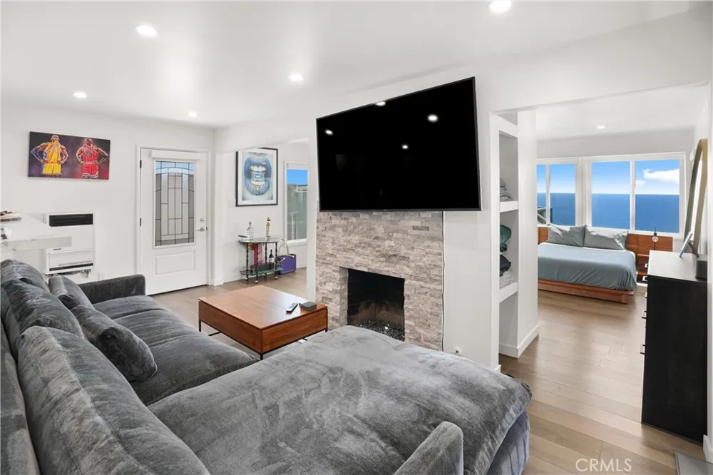 32082 Coast Hwy Laguna Beach, CA 92651