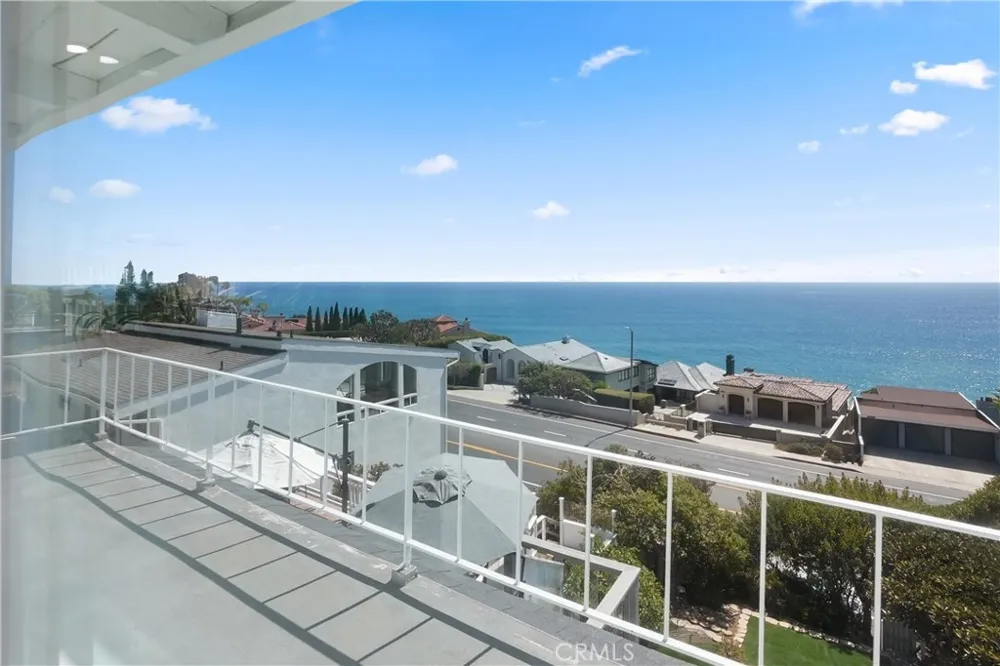 32082 Coast Hwy Laguna Beach, CA 92651