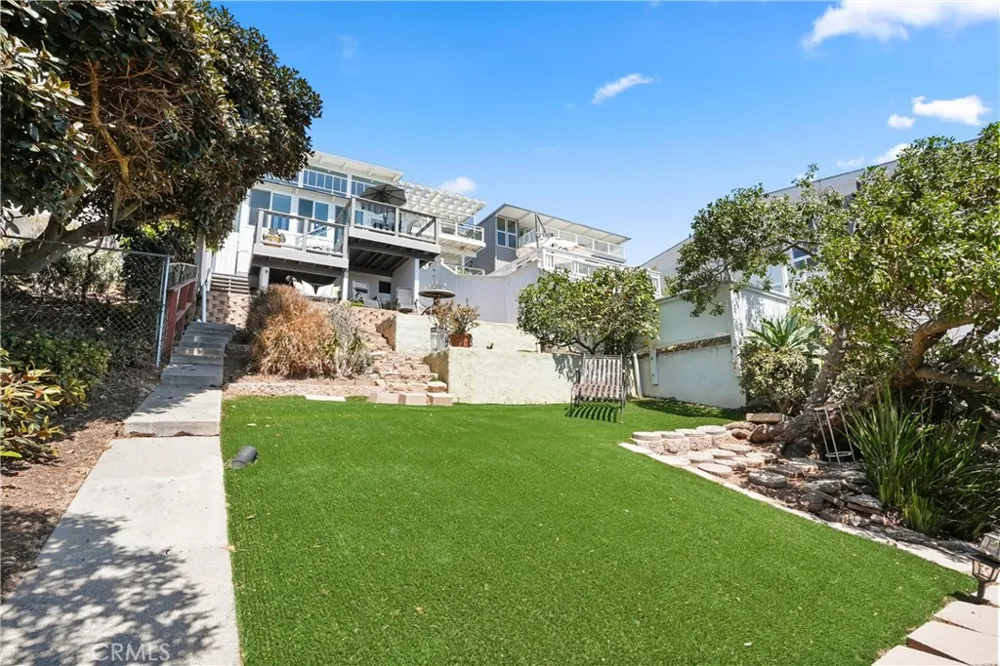 32082 Coast Hwy Laguna Beach, CA 92651