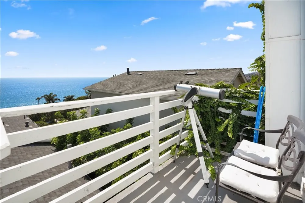 32082 Coast Hwy Laguna Beach, CA 92651
