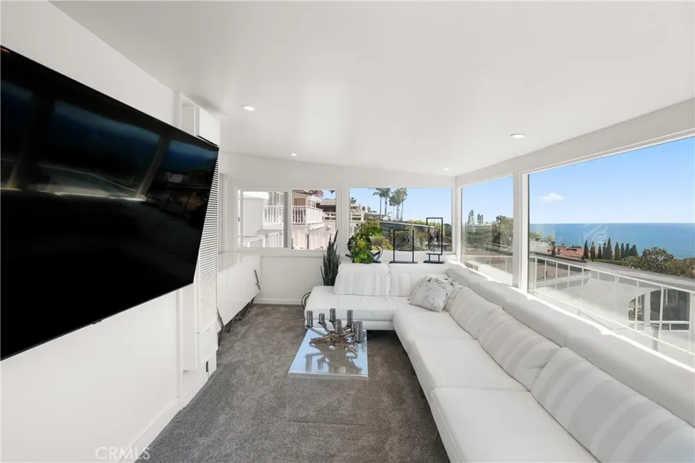 32082 Coast Hwy Laguna Beach, CA 92651