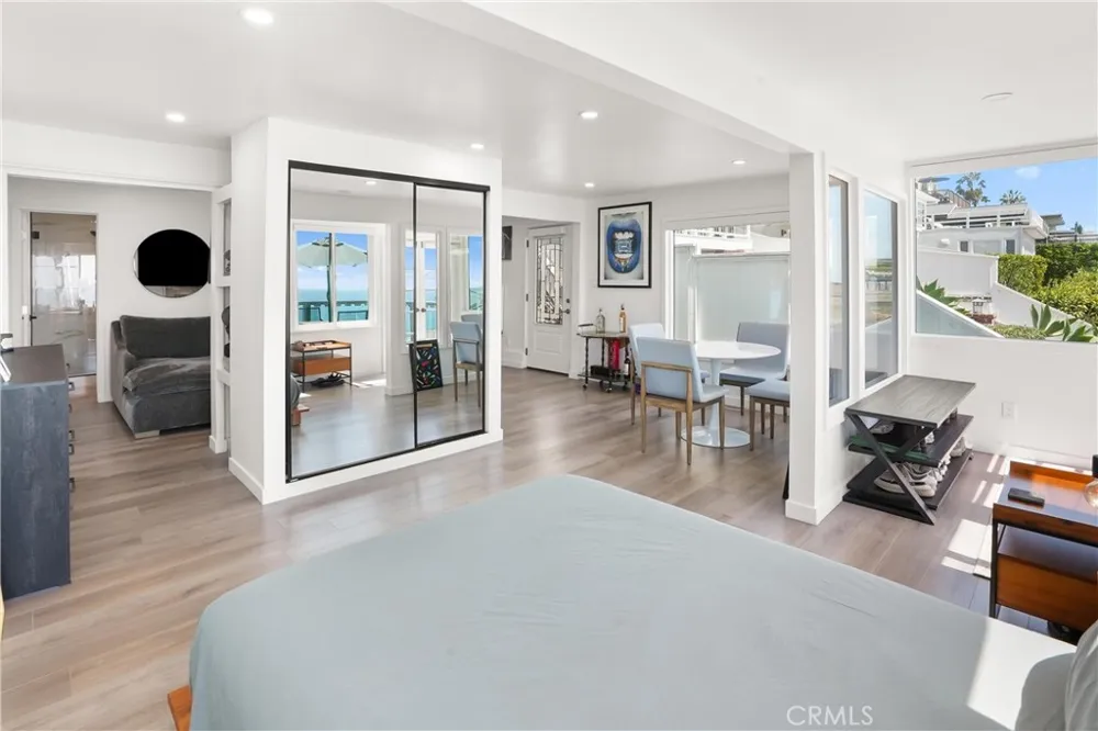 32082 Coast Hwy Laguna Beach, CA 92651