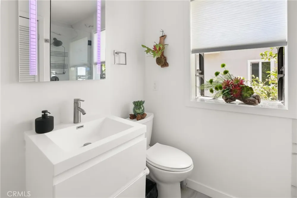 32082 Coast Hwy Laguna Beach, CA 92651