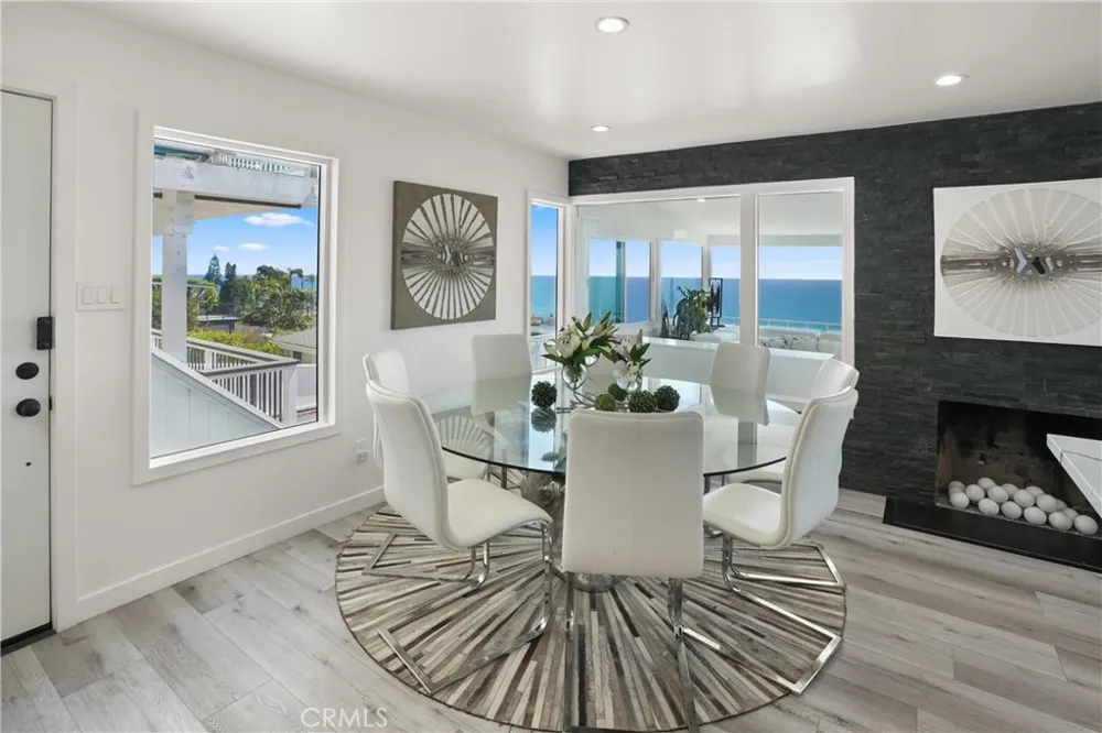 32082 Coast Hwy Laguna Beach, CA 92651