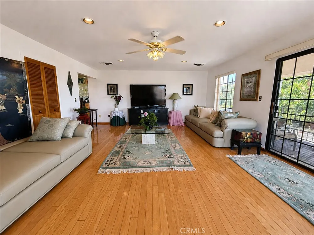 5138 Southridge Los Angeles, CA 90043