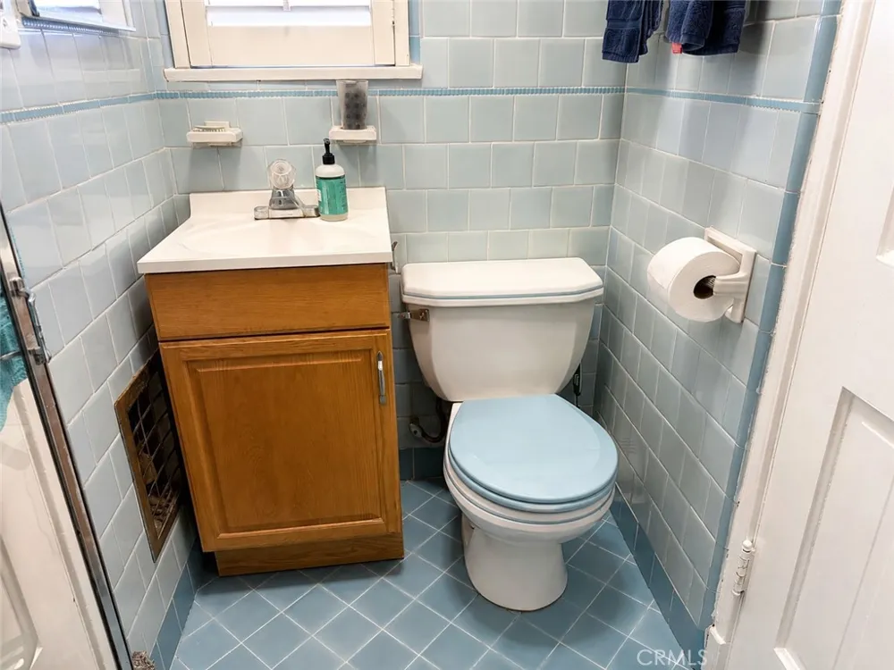 5138 Southridge Los Angeles, CA 90043