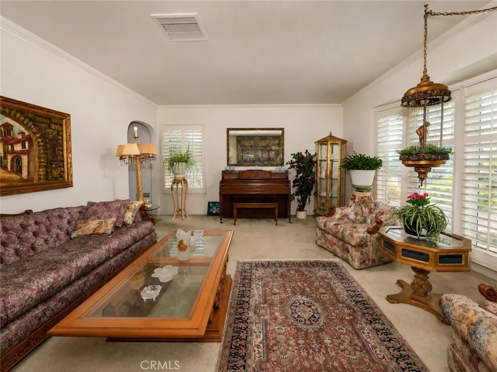 5138 Southridge Los Angeles, CA 90043