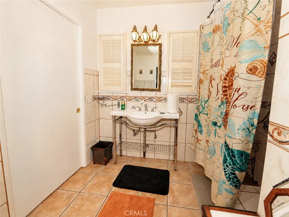 5138 Southridge Los Angeles, CA 90043