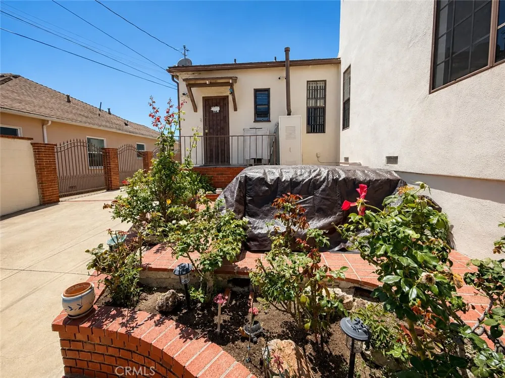 5138 Southridge Los Angeles, CA 90043
