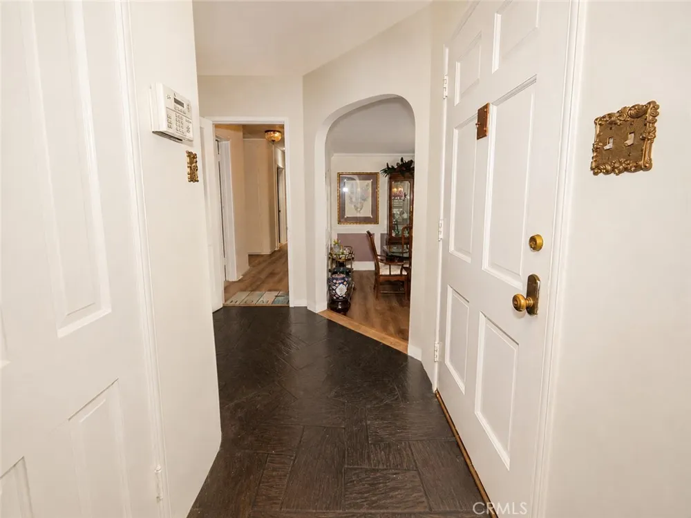 5138 Southridge Los Angeles, CA 90043