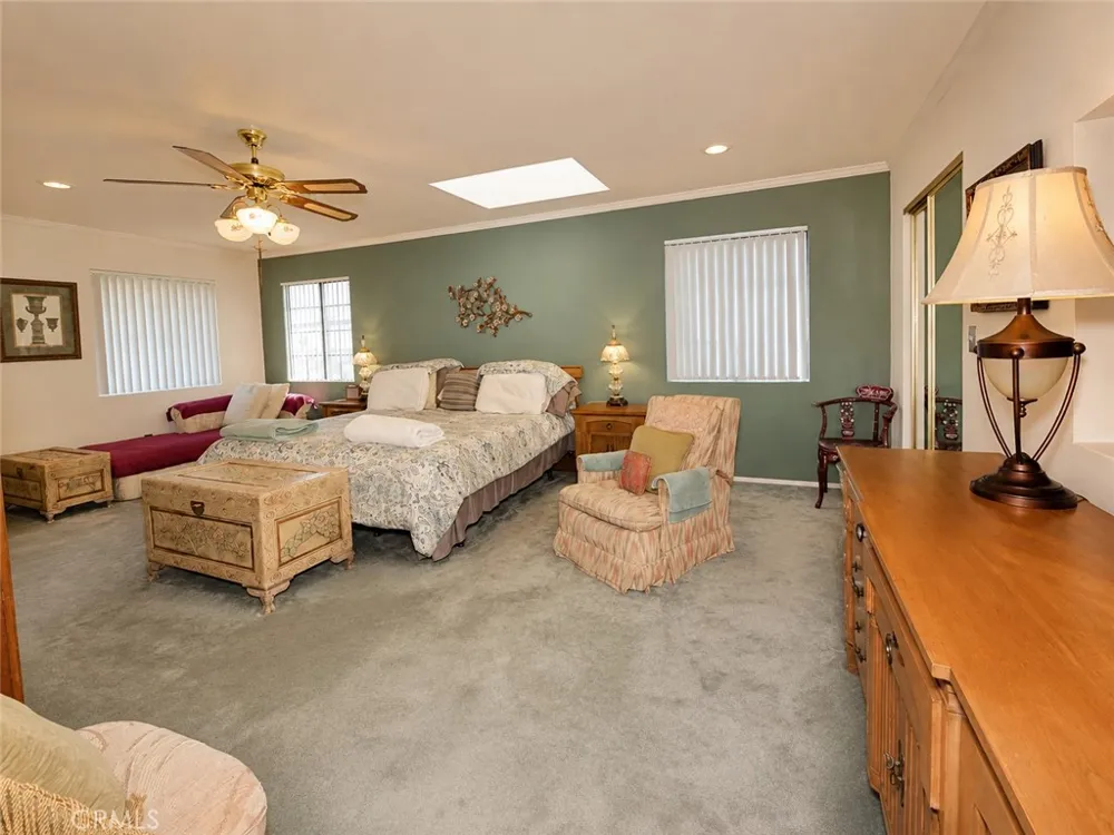 5138 Southridge Los Angeles, CA 90043