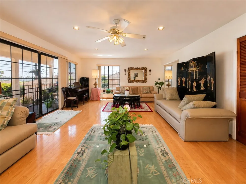 5138 Southridge Los Angeles, CA 90043