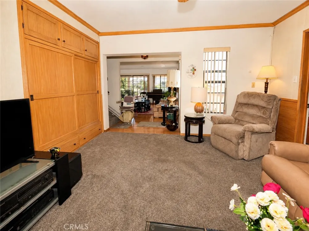5138 Southridge Los Angeles, CA 90043