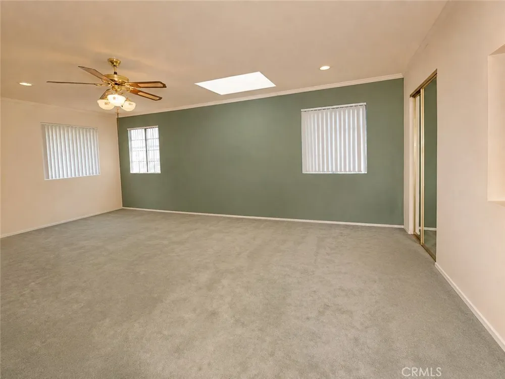 5138 Southridge Los Angeles, CA 90043