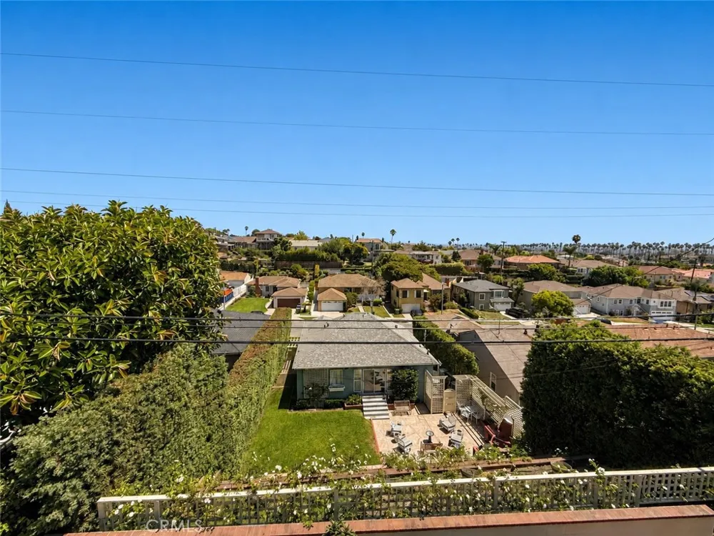 5138 Southridge Los Angeles, CA 90043