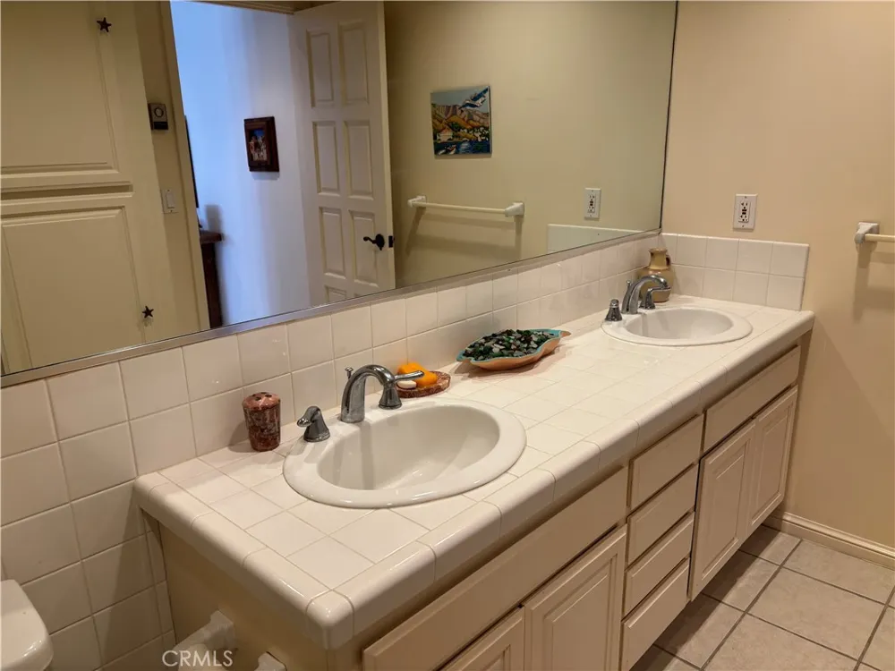 50 Playa Azul Avalon, CA 90704