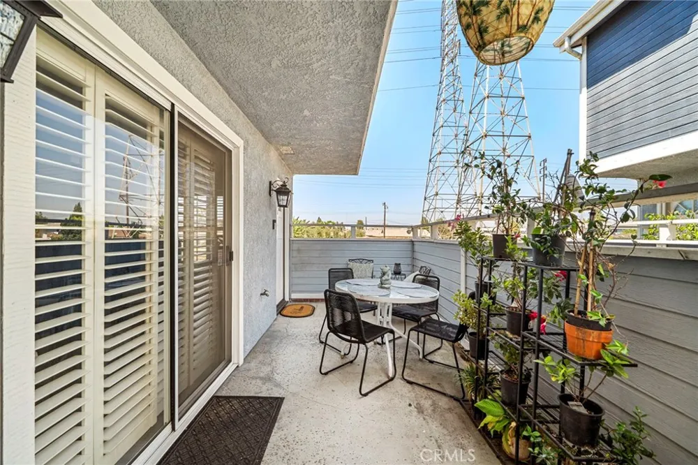 17040 Downey #A Bellflower, CA 90706