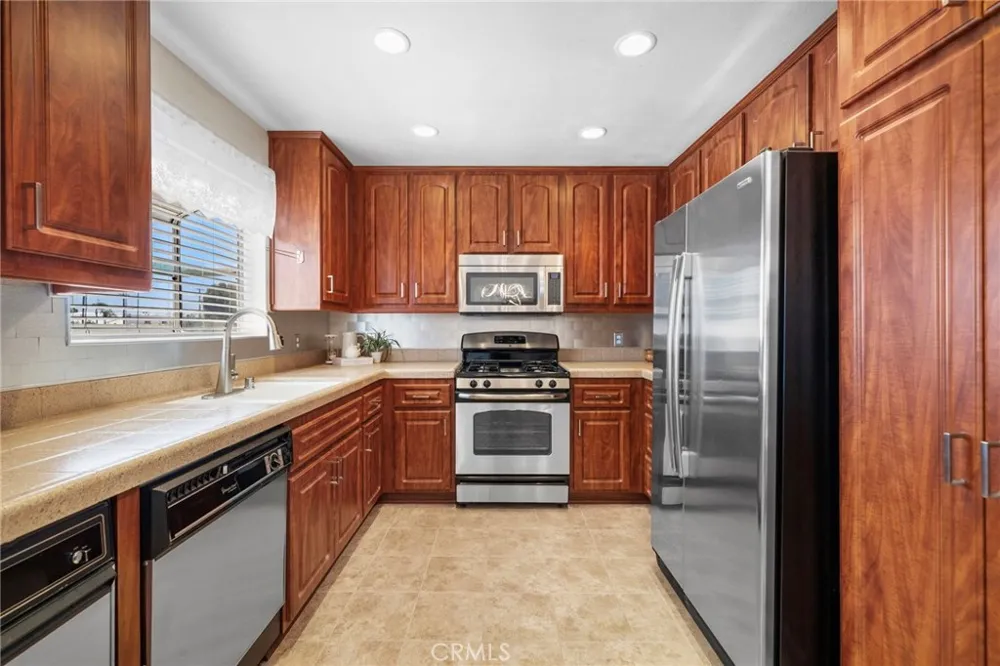 17040 Downey #A Bellflower, CA 90706