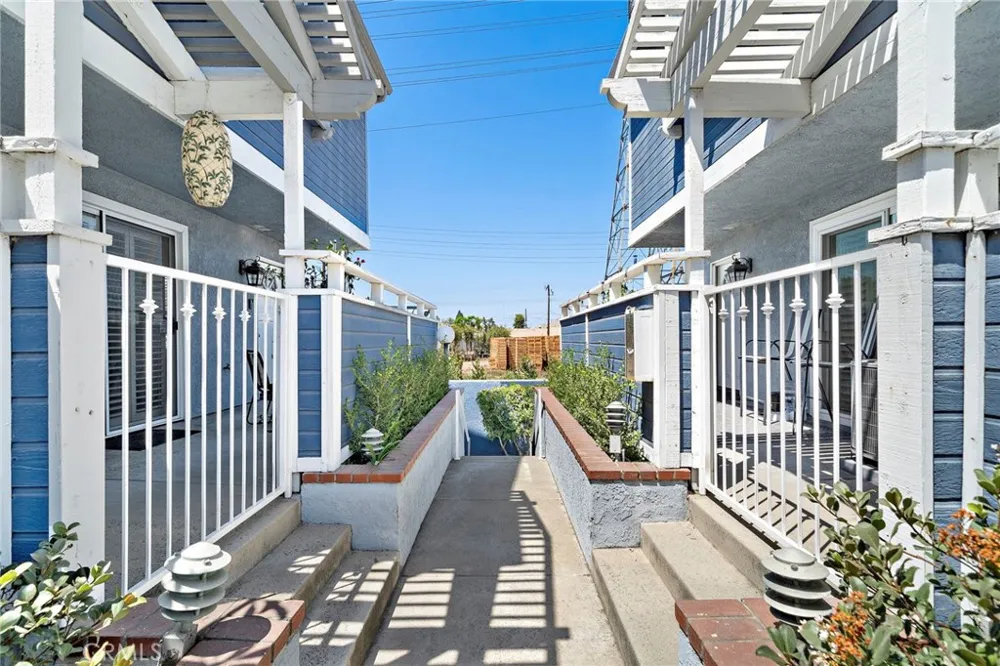 17040 Downey #A Bellflower, CA 90706