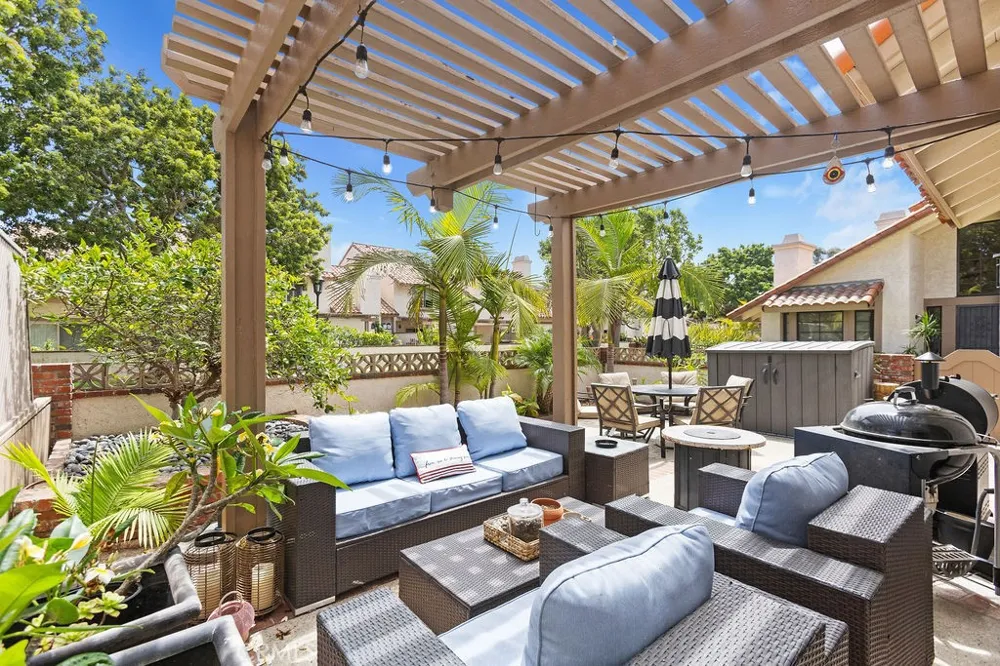 20932 Coastview Lane Huntington Beach, CA 92648