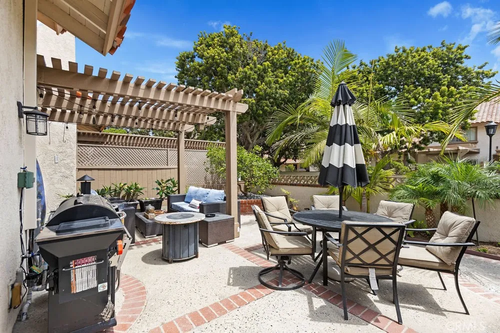 20932 Coastview Lane Huntington Beach, CA 92648