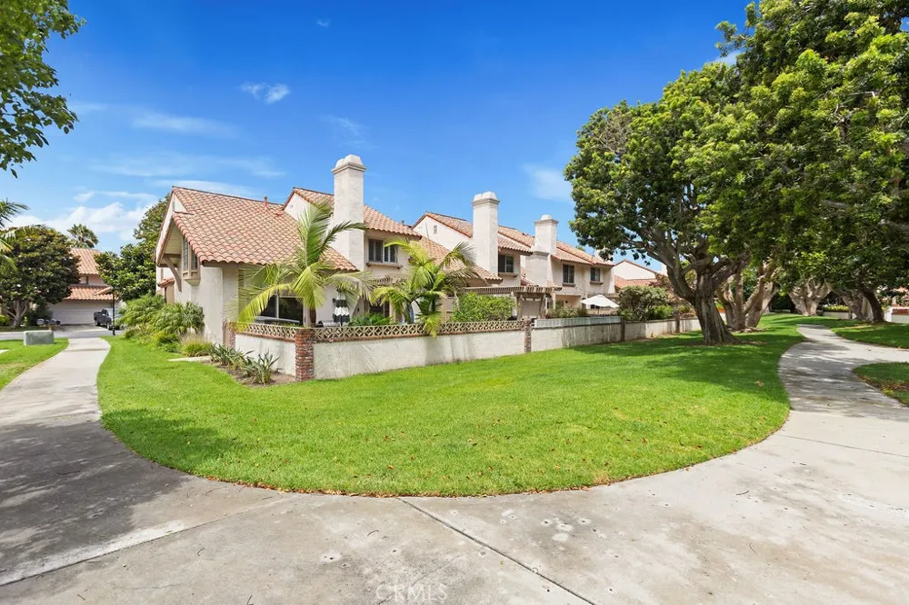 20932 Coastview Lane Huntington Beach, CA 92648