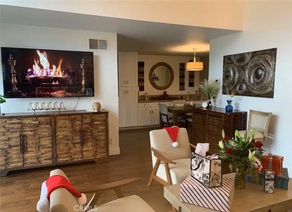 7885 Moonmist Huntington Beach, CA 92648