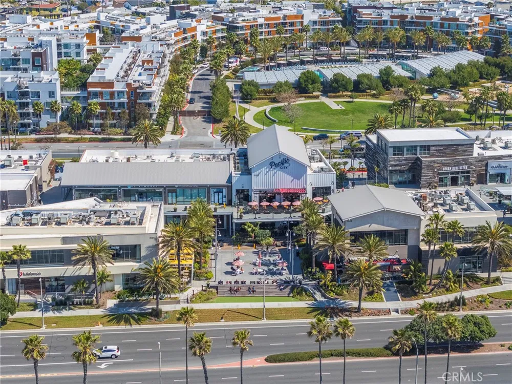 7885 Moonmist Huntington Beach, CA 92648