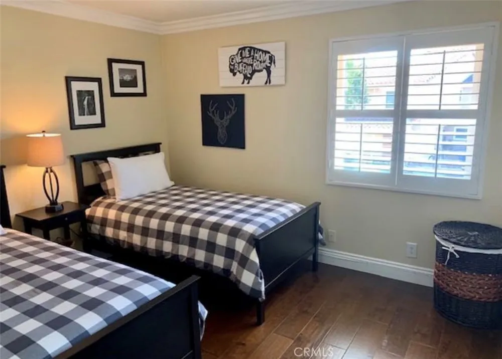 7885 Moonmist Huntington Beach, CA 92648