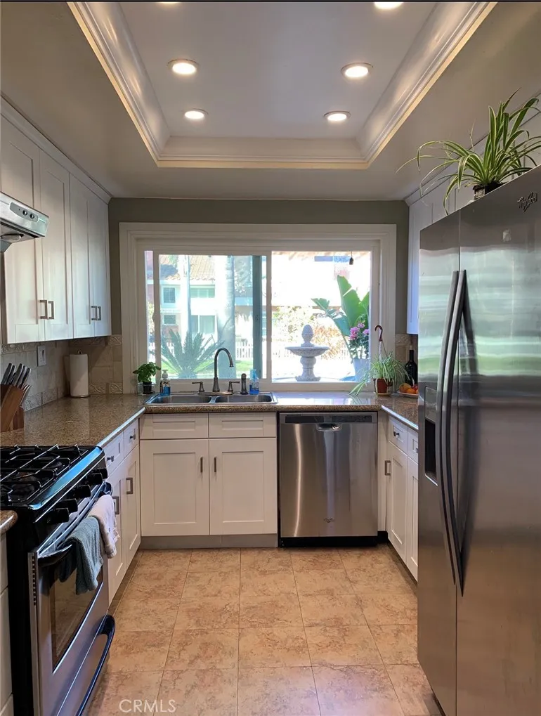 7885 Moonmist Huntington Beach, CA 92648
