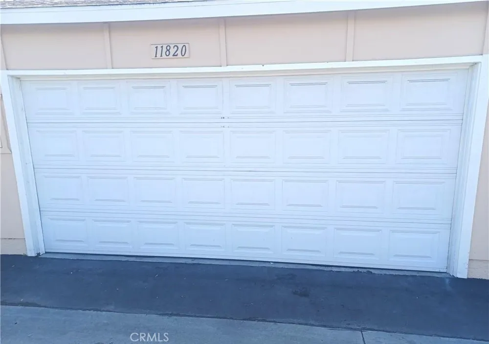 11820 Gloxinia Fountain Valley, CA 92708