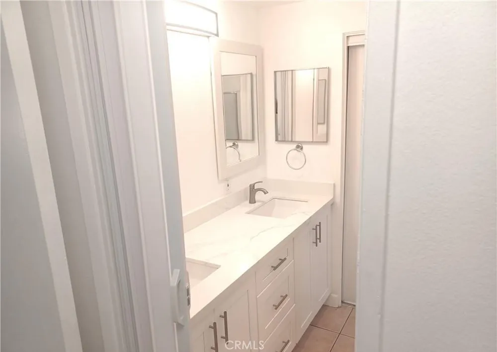 11820 Gloxinia Fountain Valley, CA 92708