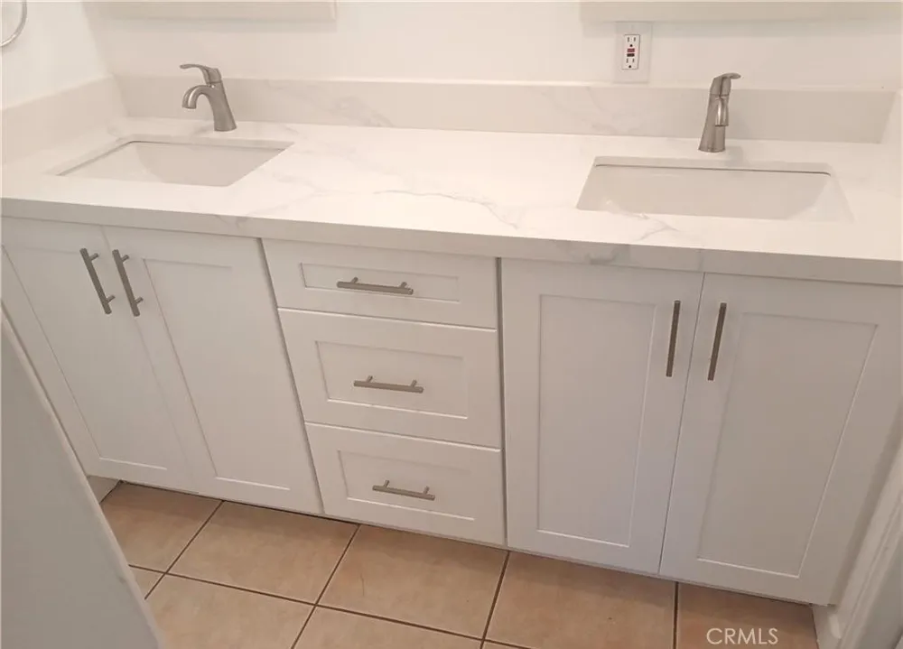 11820 Gloxinia Fountain Valley, CA 92708
