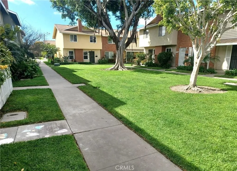 11820 Gloxinia Fountain Valley, CA 92708