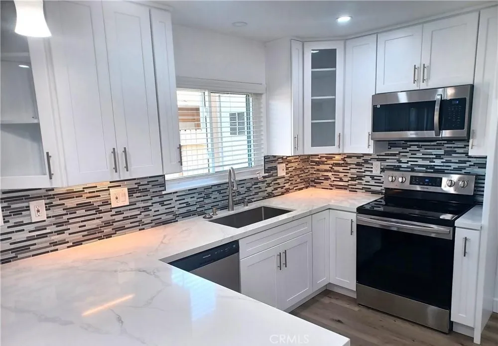 11820 Gloxinia Fountain Valley, CA 92708