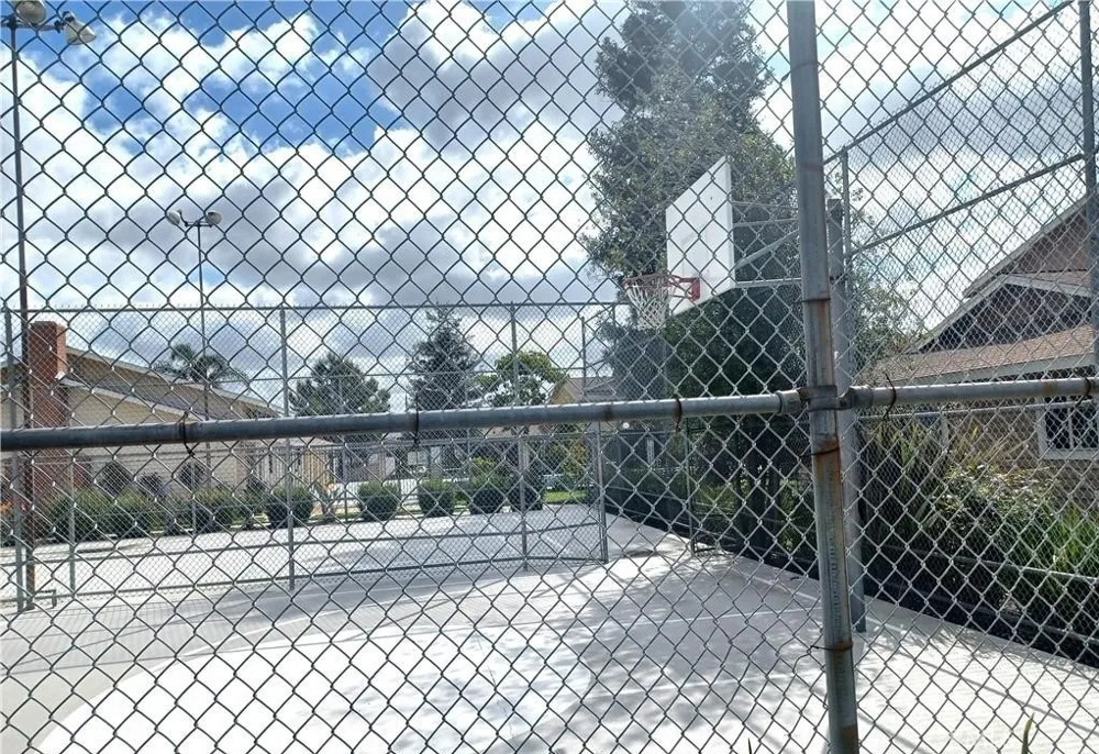 11820 Gloxinia Fountain Valley, CA 92708