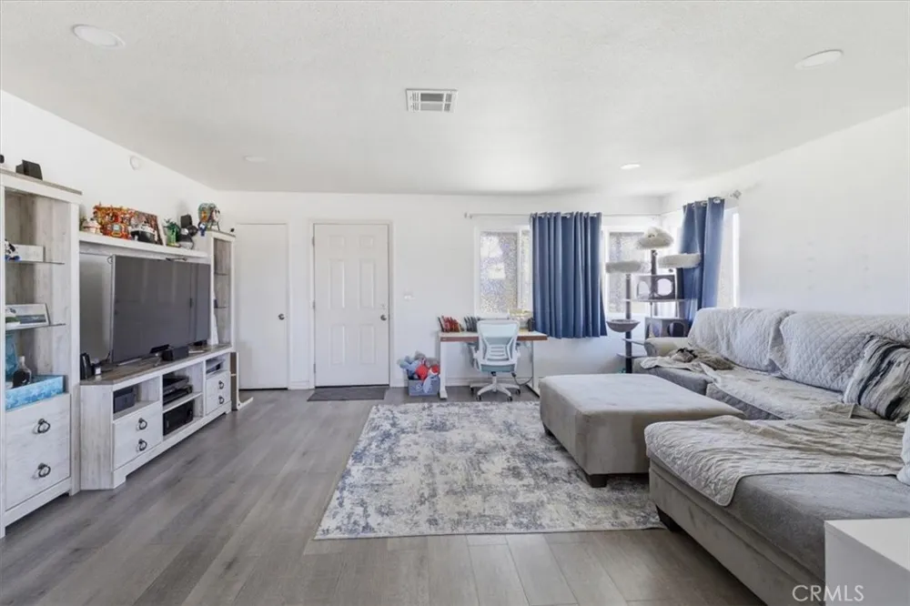 7363 Sage Yucca Valley, CA 92284