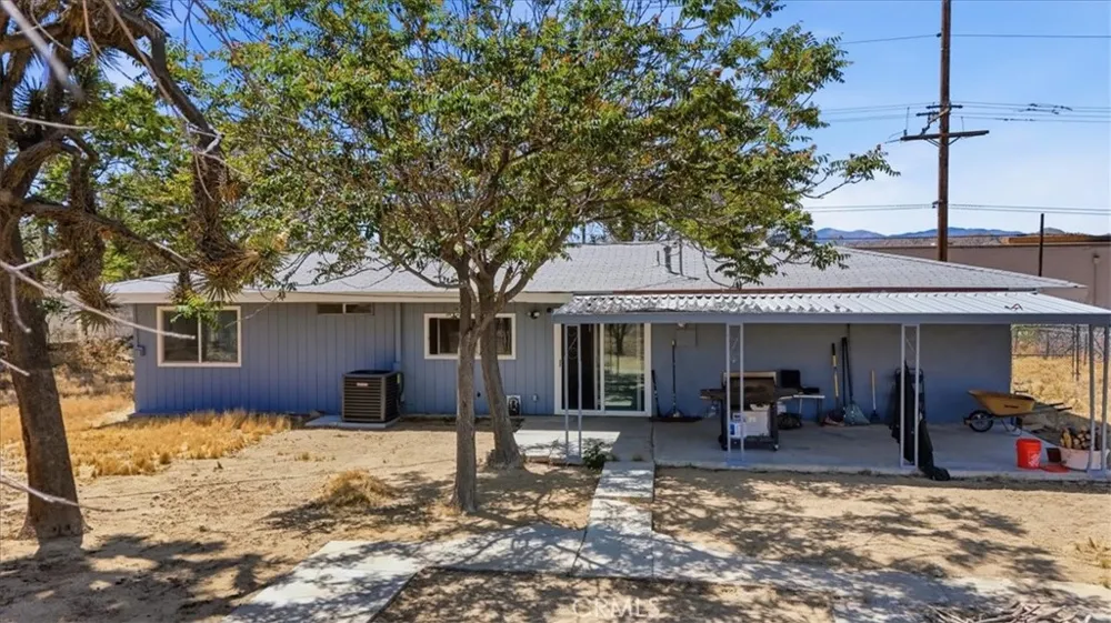 7363 Sage Yucca Valley, CA 92284