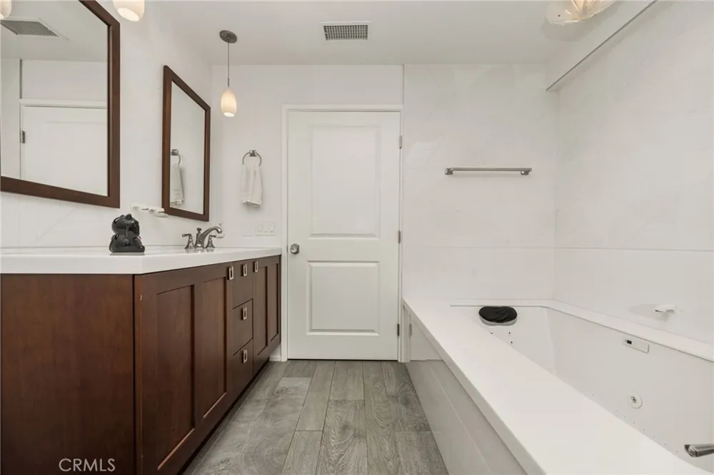22109 Bonita Carson, CA 90745