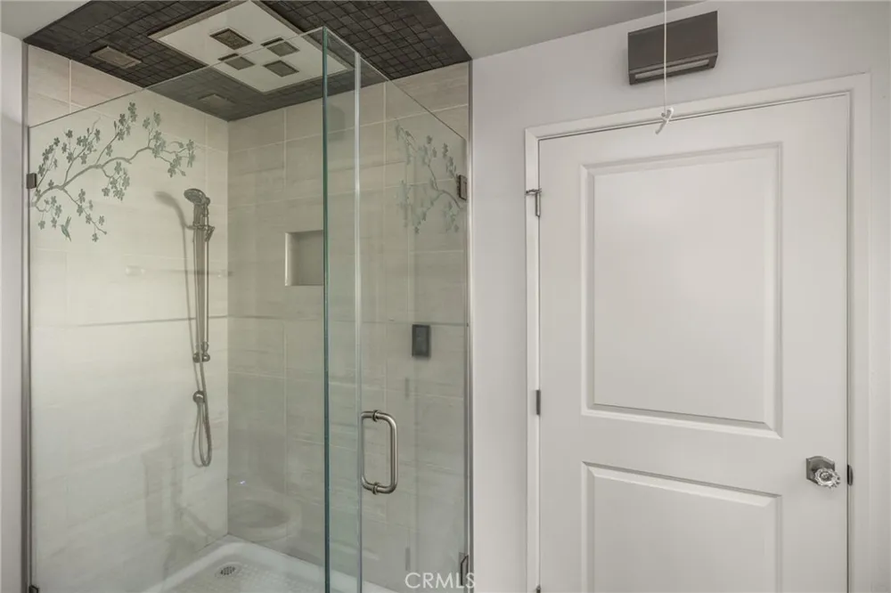 22109 Bonita Carson, CA 90745