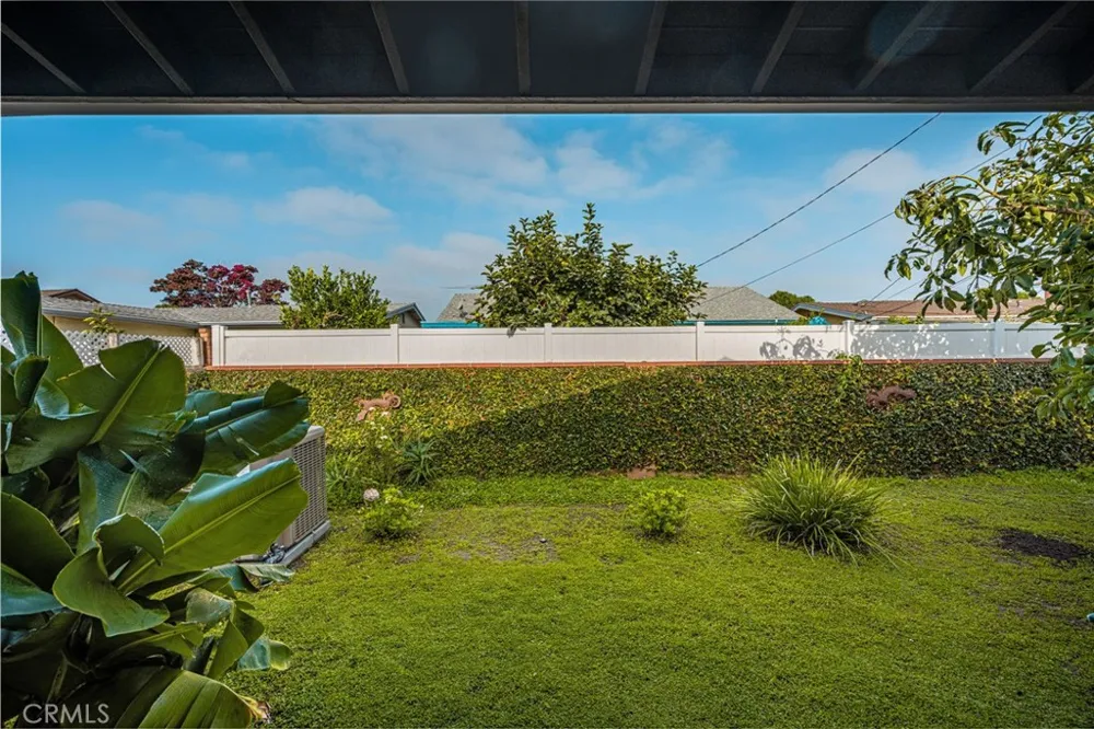 22109 Bonita Carson, CA 90745